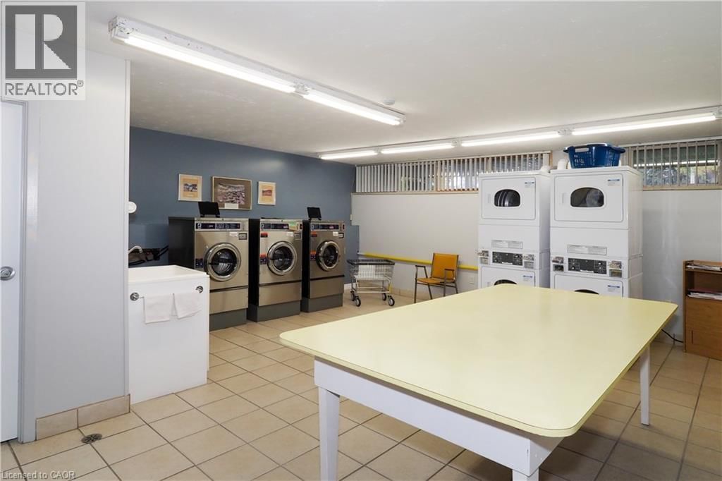 105 - 24 MIDLAND DRIVE Image 41