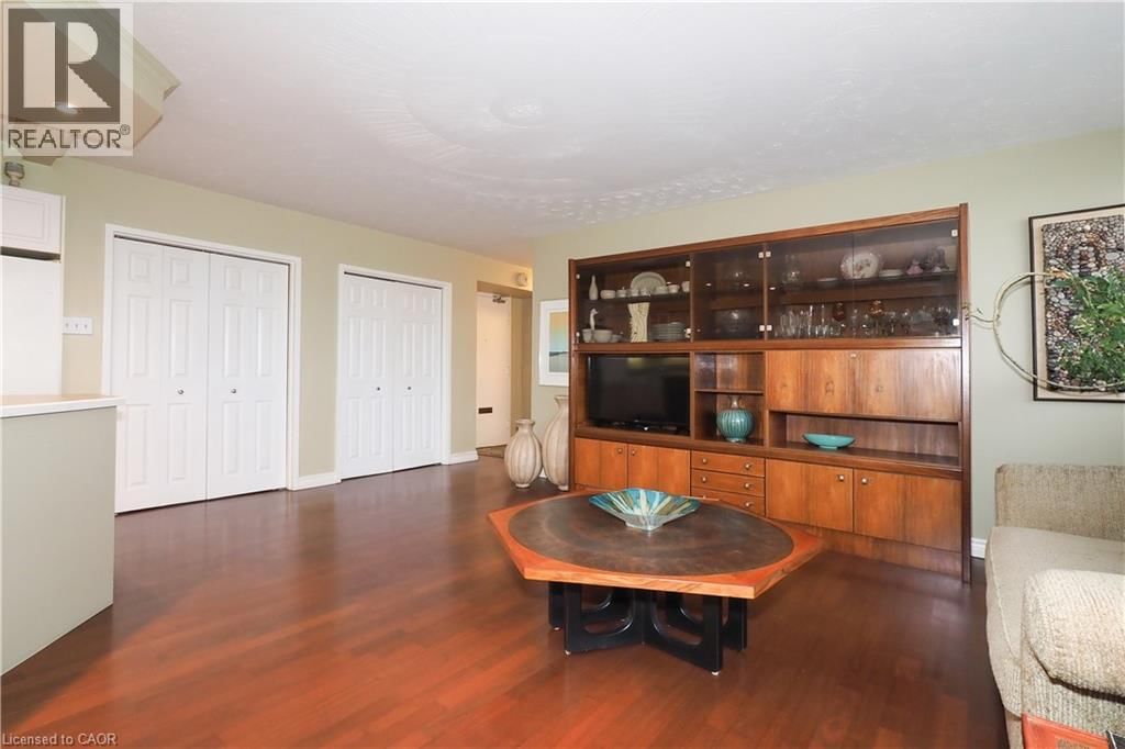 105 - 24 MIDLAND DRIVE Image 9