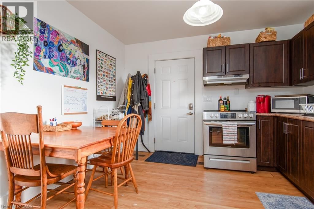 B - 72 WATERLOO AVENUE Image 11