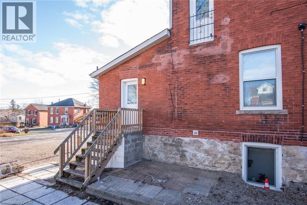 B - 72 WATERLOO AVENUE Image 7