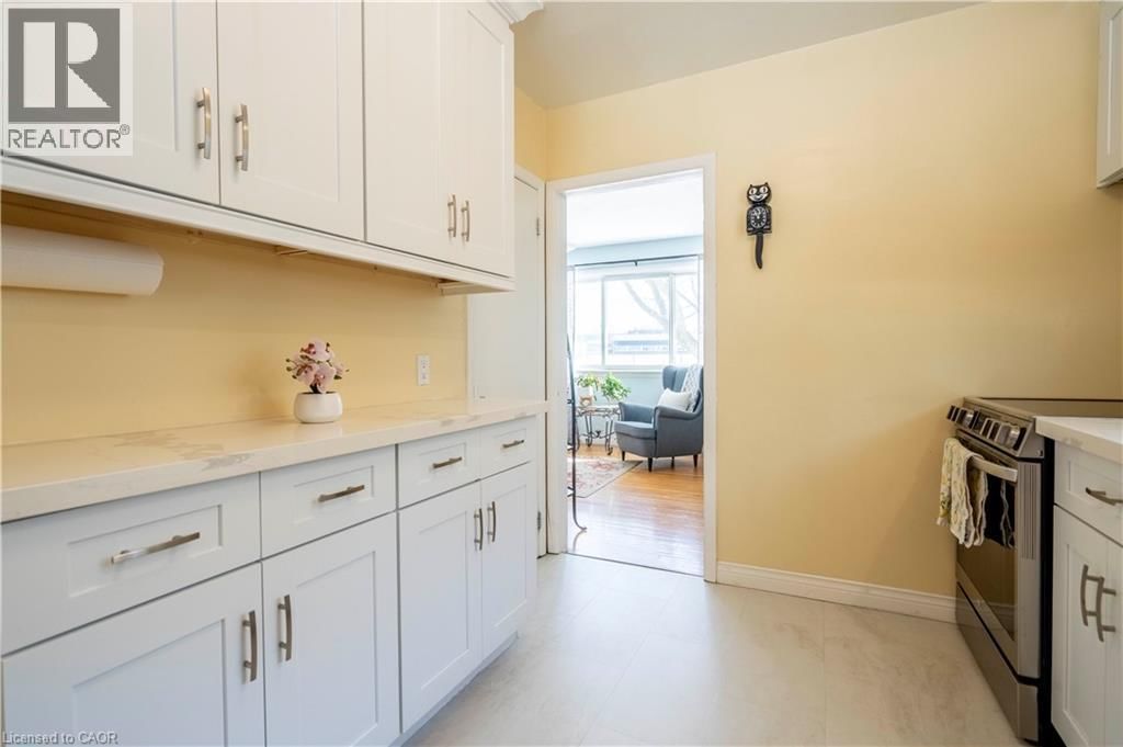 1034 WINTERHALT AVENUE Image 16