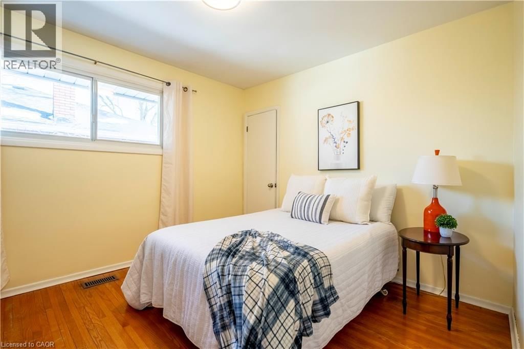 1034 WINTERHALT AVENUE Image 17