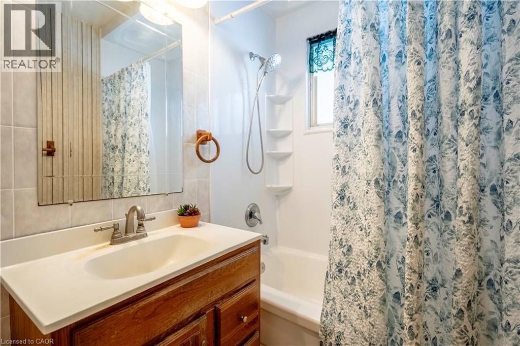 1034 WINTERHALT AVENUE Image 20