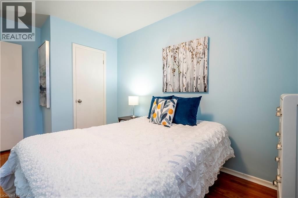 1034 WINTERHALT AVENUE Image 23