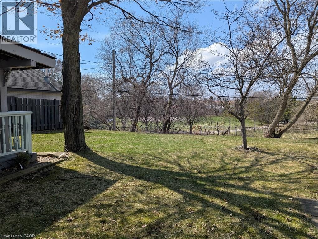 1034 WINTERHALT AVENUE Image 36