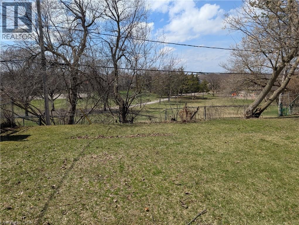 1034 WINTERHALT AVENUE Image 37