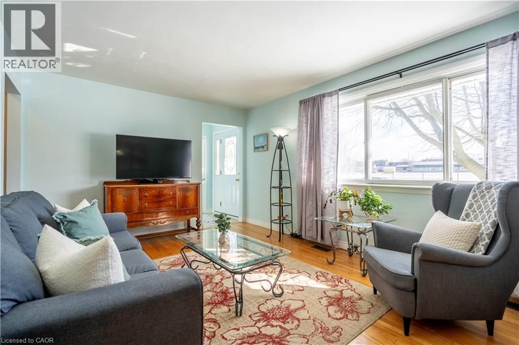 1034 WINTERHALT AVENUE Image 6