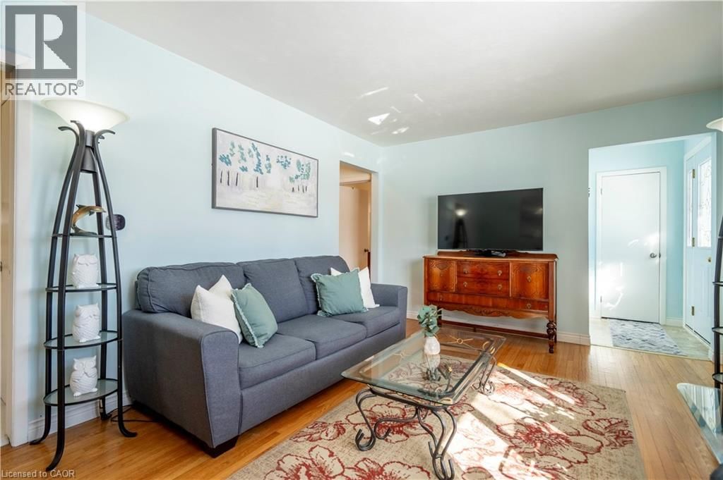 1034 WINTERHALT AVENUE Image 7