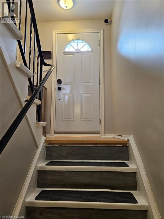 C - 662 GREY STREET Image 21