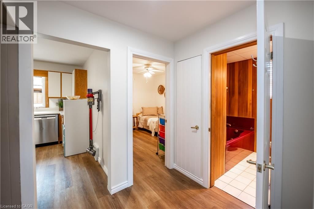 62 CROSTHWAITE AVENUE SOUTH Image 15