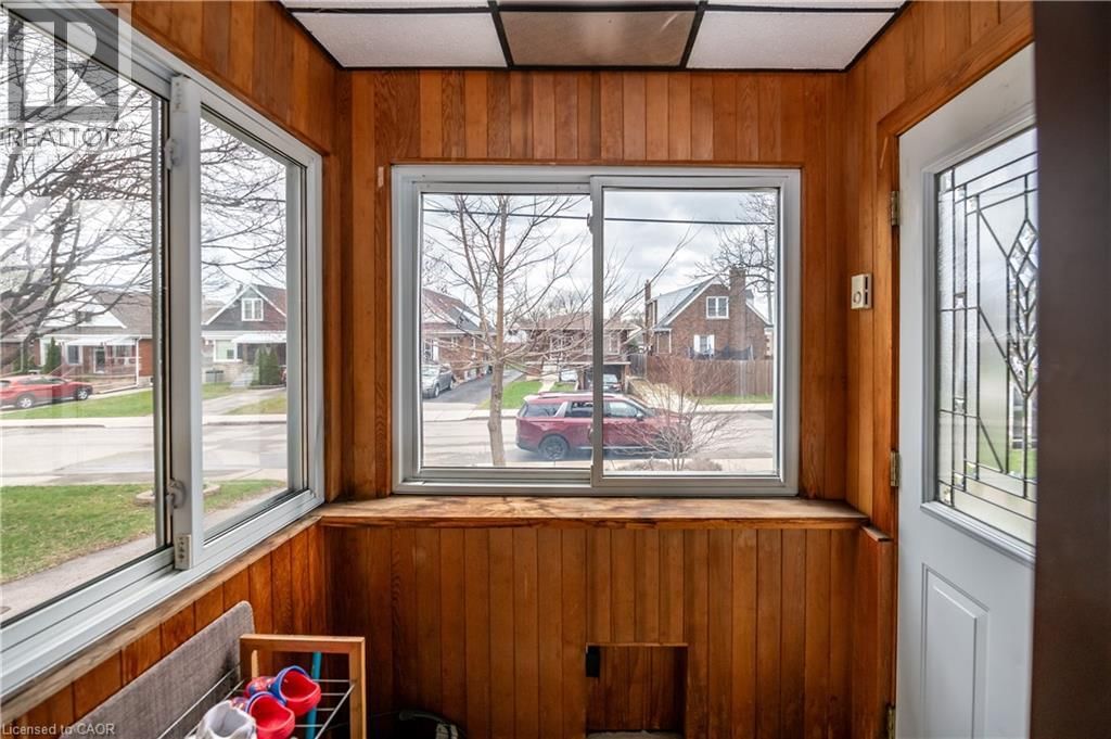 62 CROSTHWAITE AVENUE SOUTH Image 5