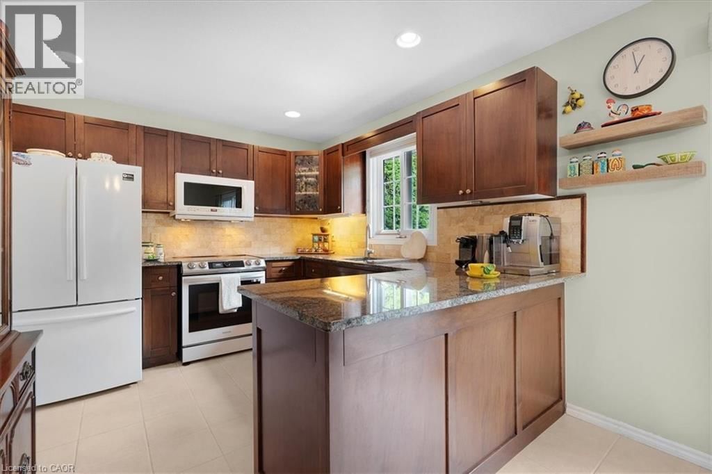 139 GOLD STREET Image 12