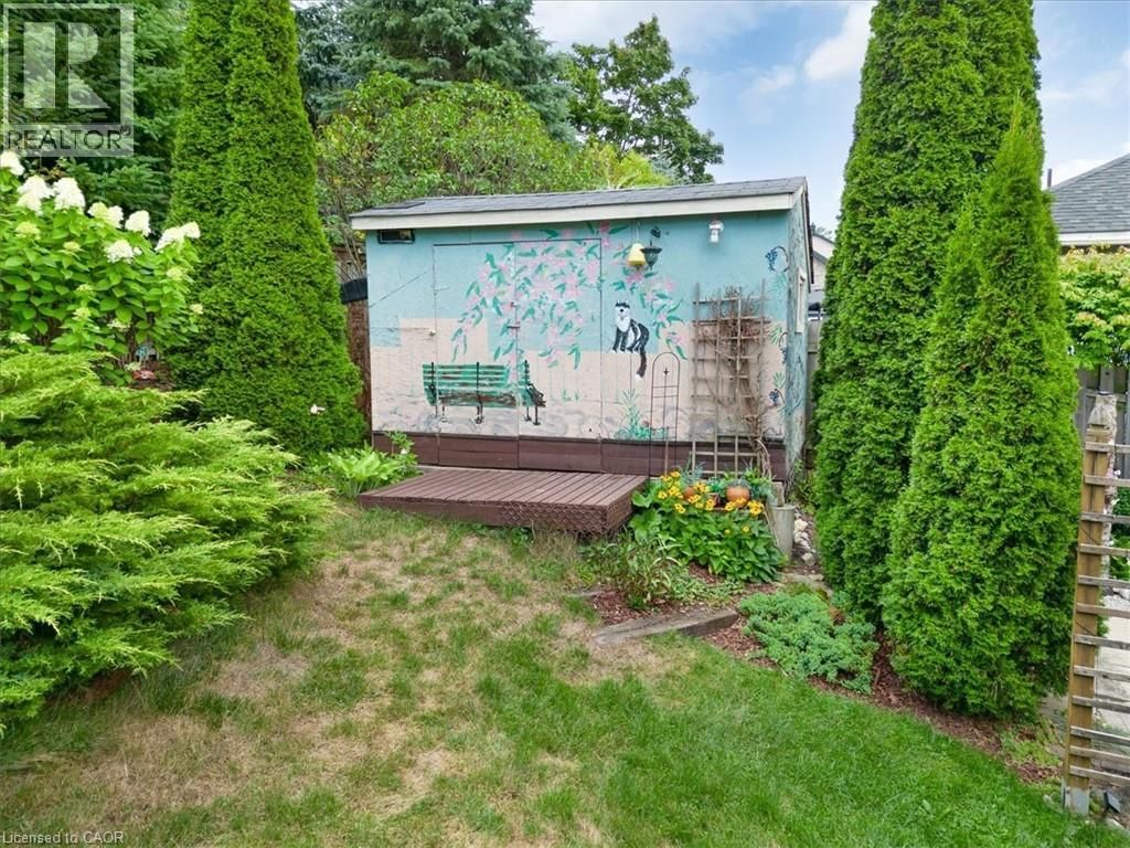 139 GOLD STREET Image 36