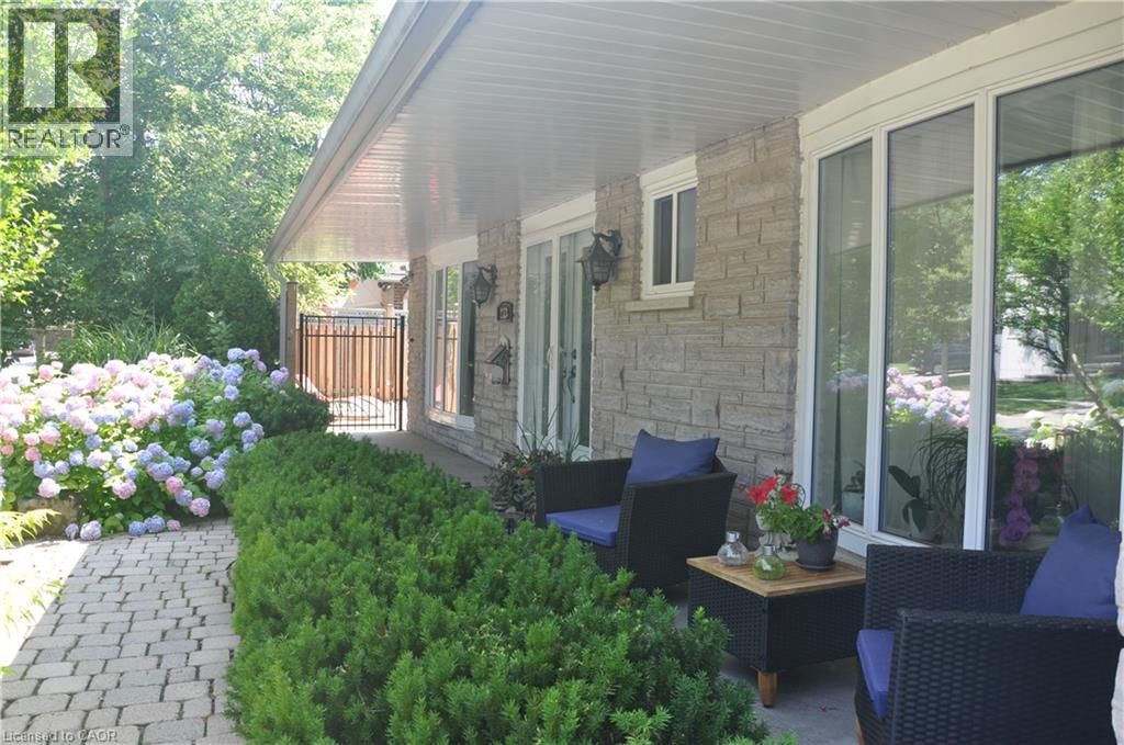 273 BRYANT CRESCENT Image 42