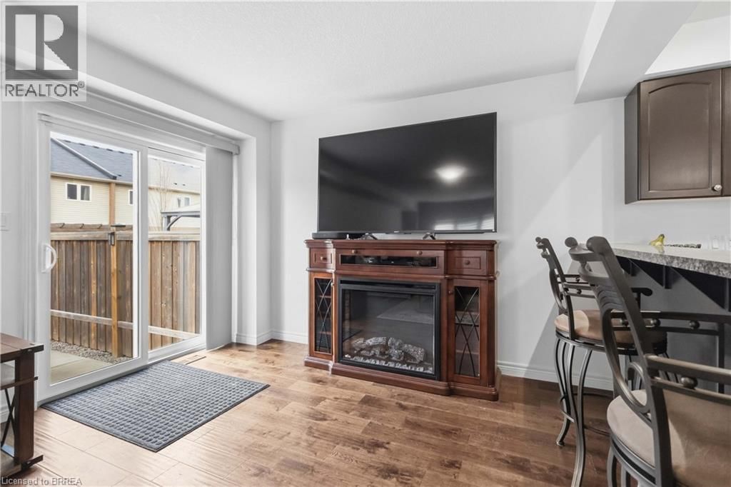 1 CHARLESWOOD CRESCENT Image 11