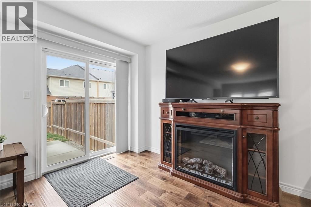 1 CHARLESWOOD CRESCENT Image 13