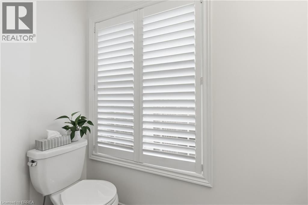 1 CHARLESWOOD CRESCENT Image 19