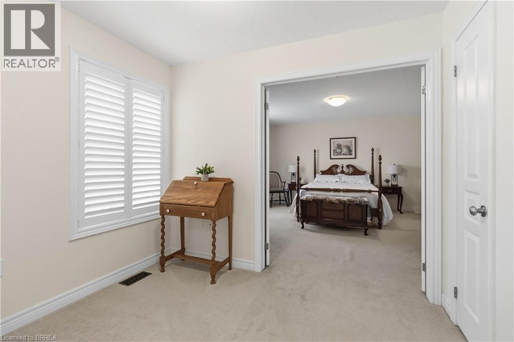 1 CHARLESWOOD CRESCENT Image 21