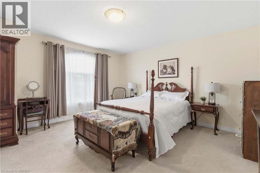 1 CHARLESWOOD CRESCENT Image 22