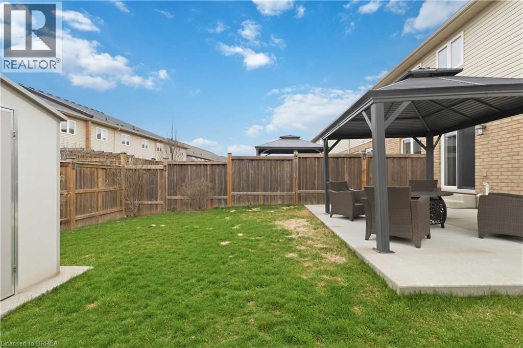 1 CHARLESWOOD CRESCENT Image 36