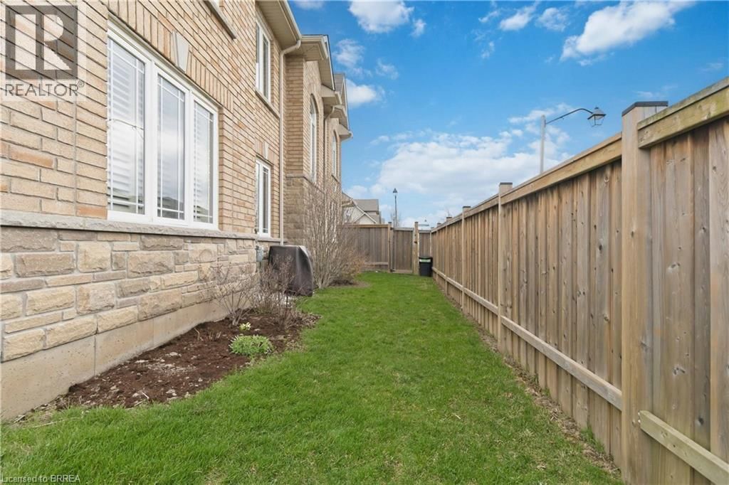 1 CHARLESWOOD CRESCENT Image 38