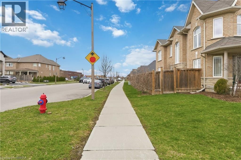 1 CHARLESWOOD CRESCENT Image 40