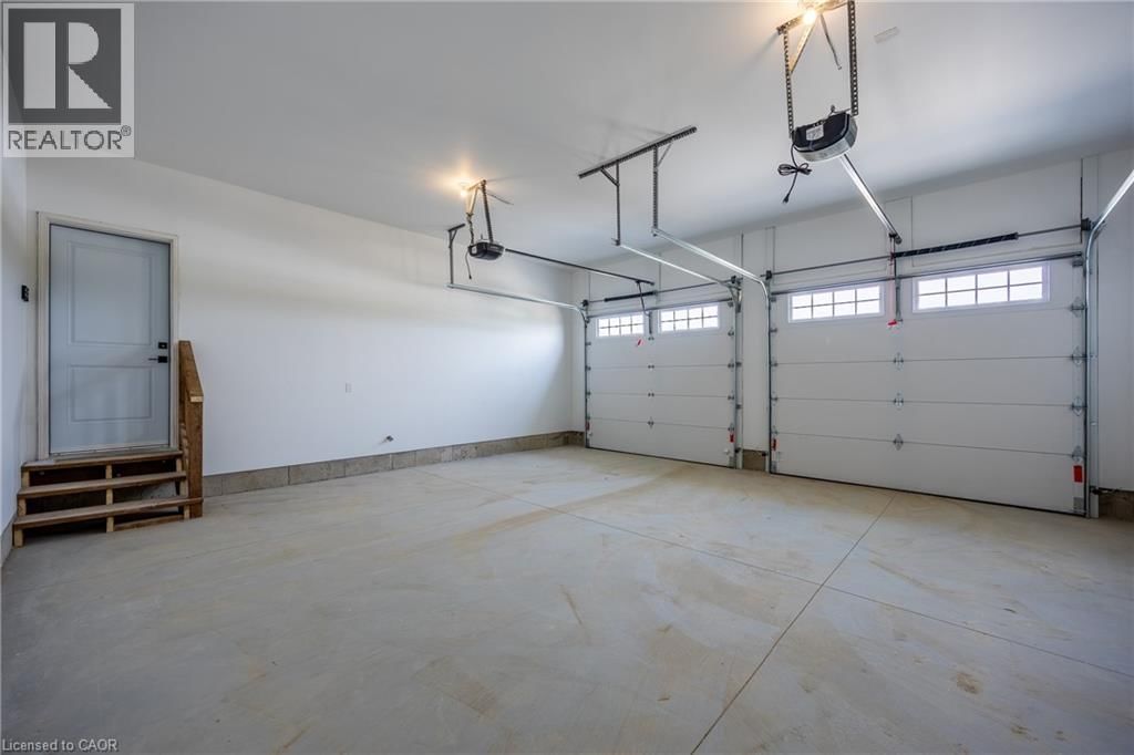 218 SCHOONER DRIVE Image 10