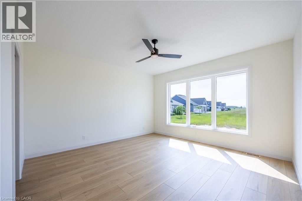 218 SCHOONER DRIVE Image 20