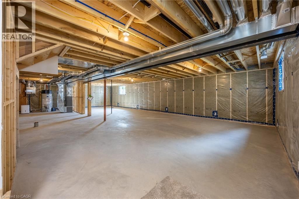 218 SCHOONER DRIVE Image 24