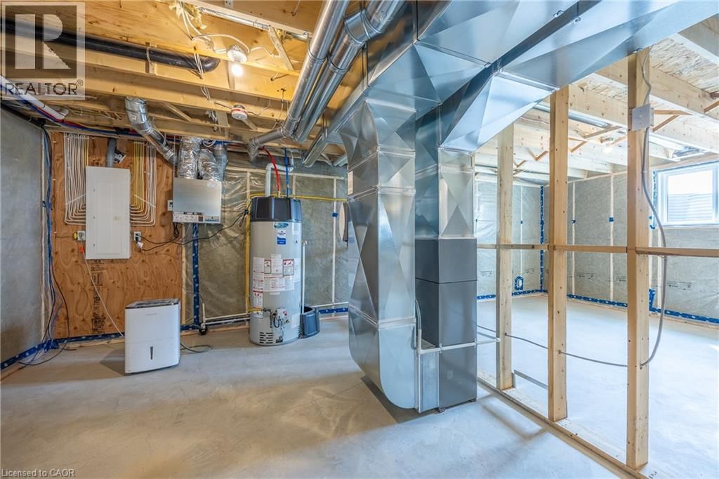 218 SCHOONER DRIVE Image 25