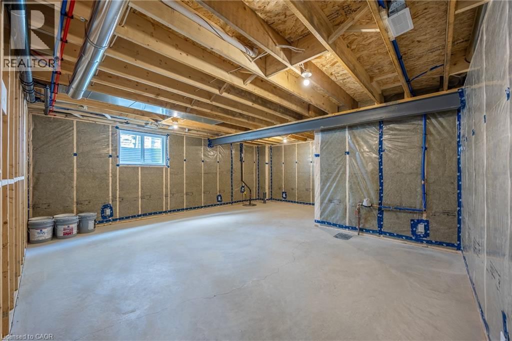 218 SCHOONER DRIVE Image 26