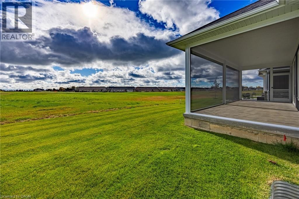 218 SCHOONER DRIVE Image 27