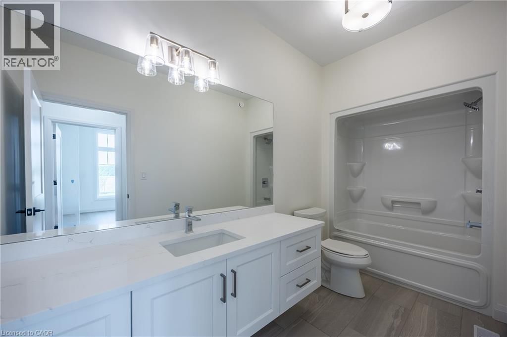 218 SCHOONER DRIVE Image 8