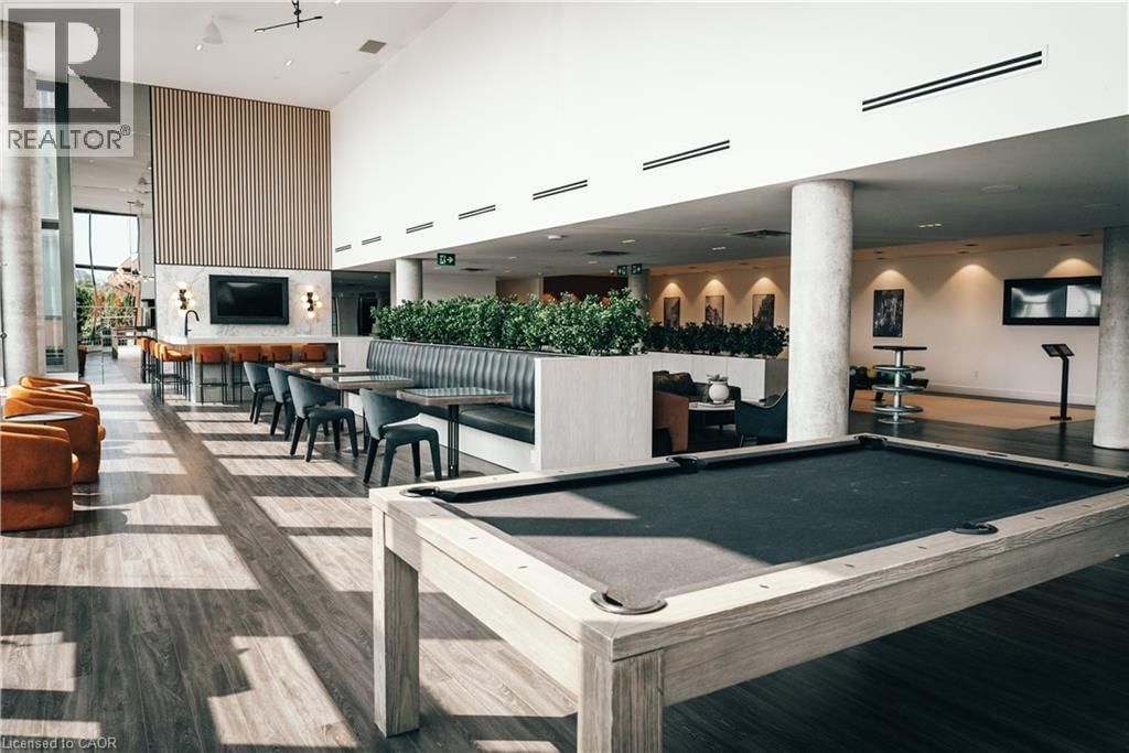 1807 - 25 WELLINGTON STREET SOUTH Image 28