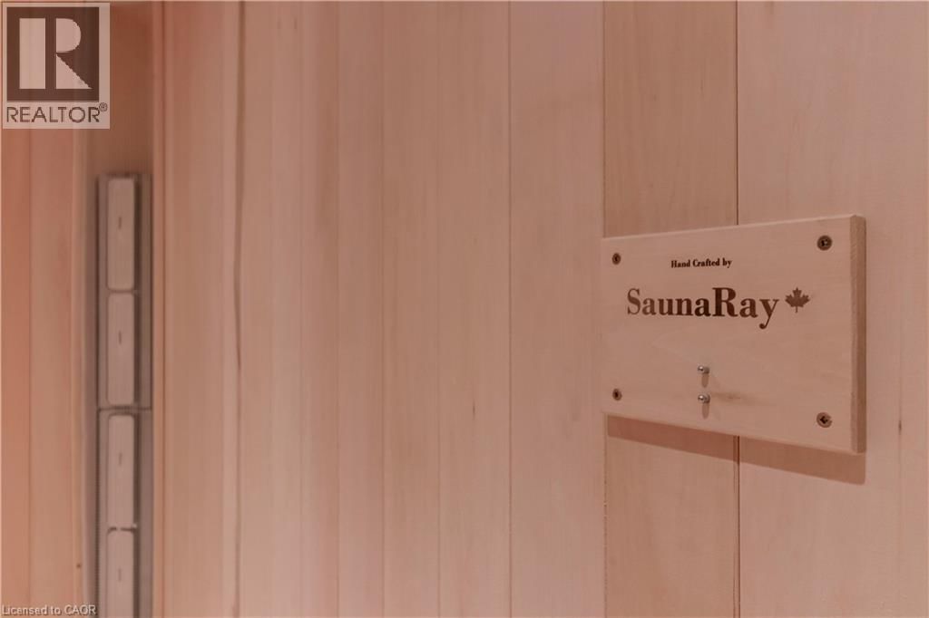 1807 - 25 WELLINGTON STREET SOUTH Image 30