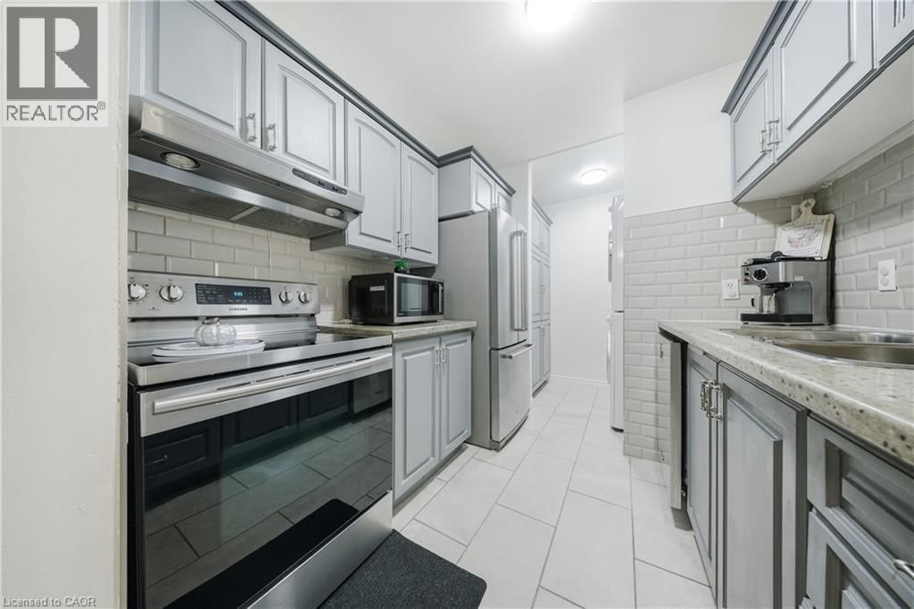 28 - 1096 JALNA BOULEVARD Image 12