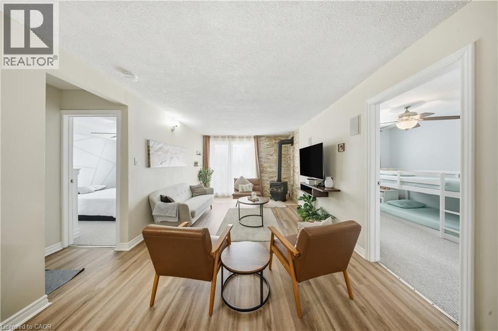 28 - 1096 JALNA BOULEVARD Image 15