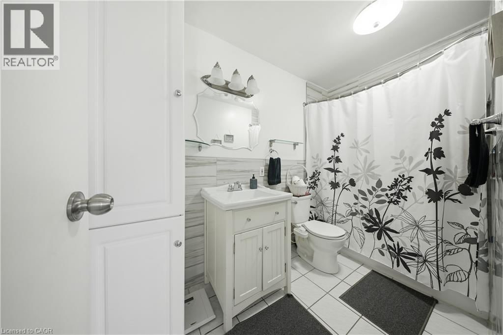 28 - 1096 JALNA BOULEVARD Image 22