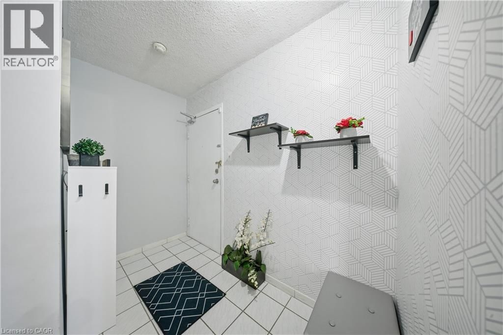 28 - 1096 JALNA BOULEVARD Image 5