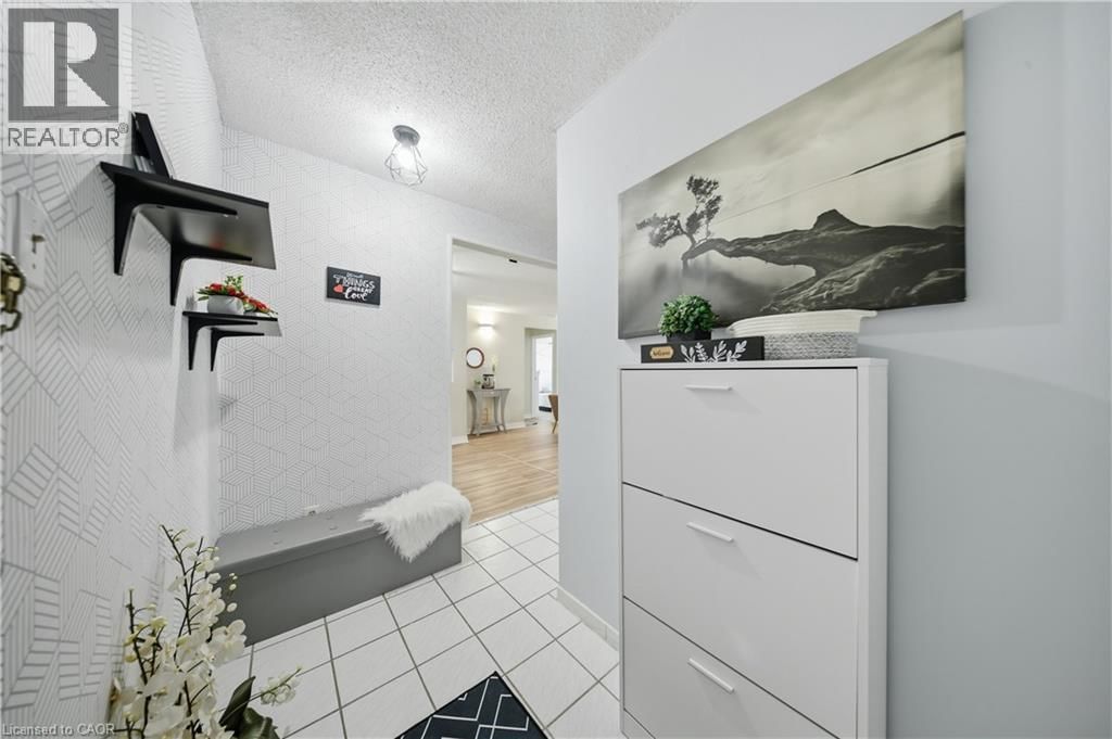 28 - 1096 JALNA BOULEVARD Image 6