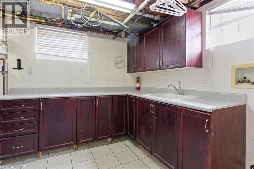 627 UPPER SHERMAN AVENUE Image 29