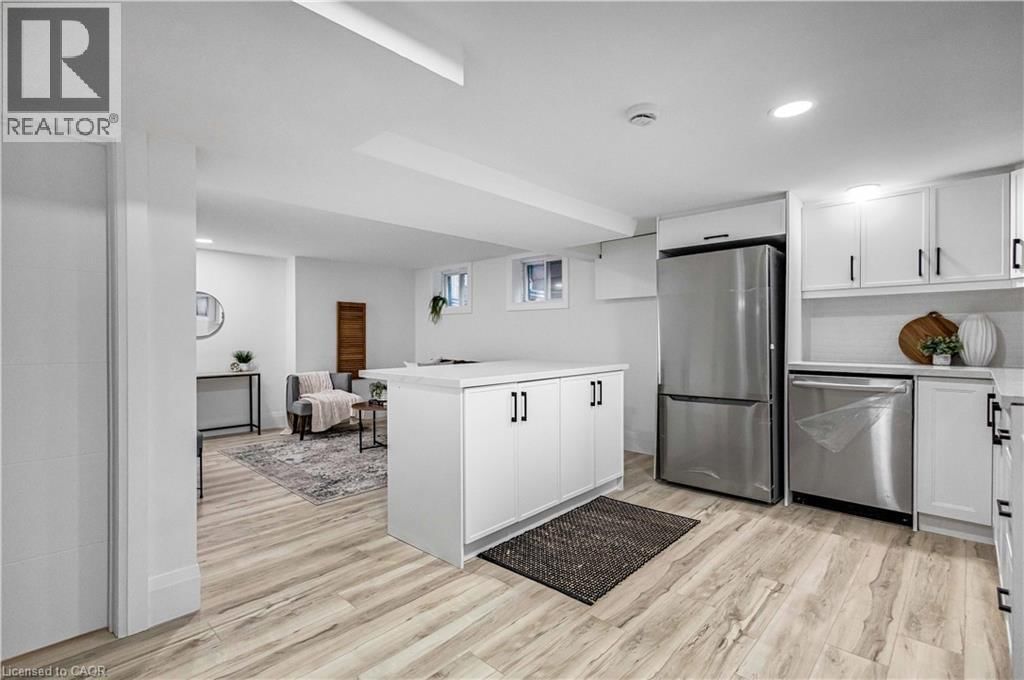 7 SWAN DRIVE Image 25