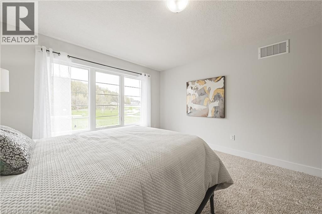 546 BENNINGER DRIVE Image 24