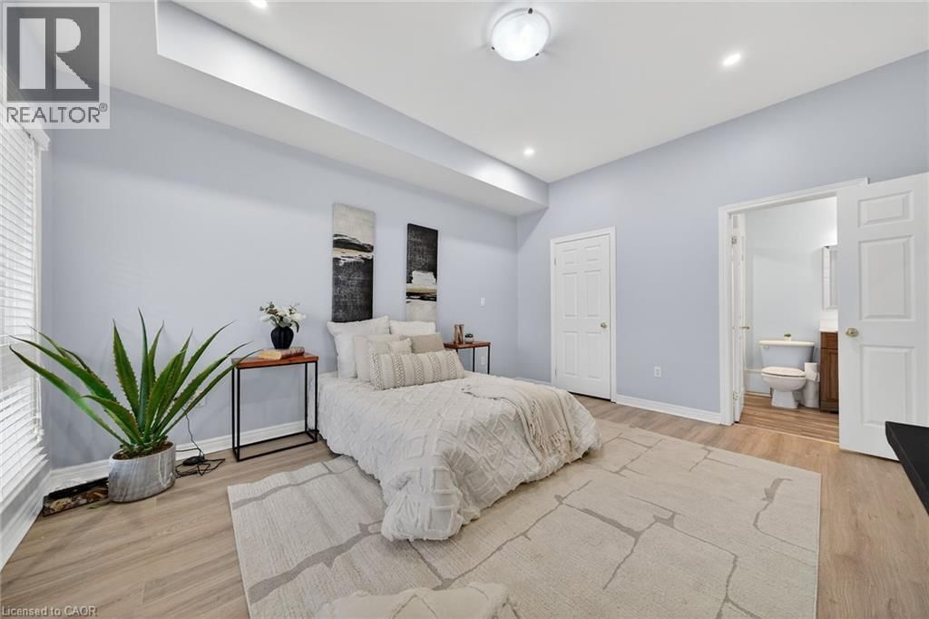 4 - 60 NATALIA AVENUE Image 12