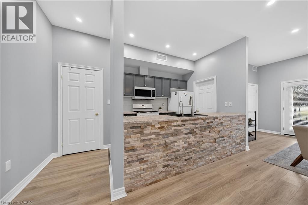 4 - 60 NATALIA AVENUE Image 15