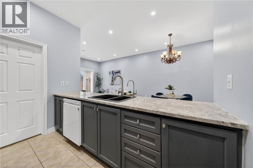 4 - 60 NATALIA AVENUE Image 21