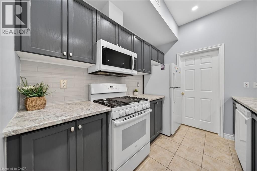 4 - 60 NATALIA AVENUE Image 22