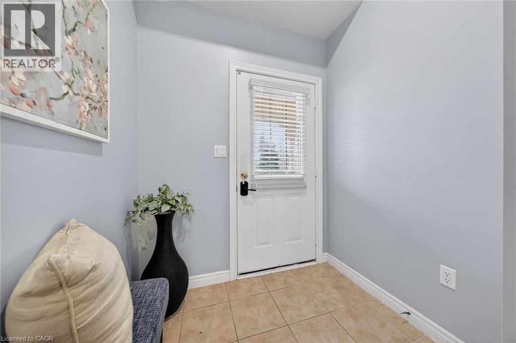 4 - 60 NATALIA AVENUE Image 5