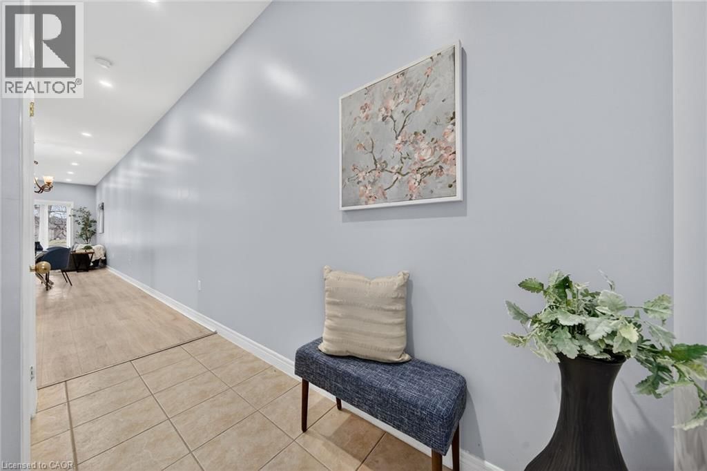 4 - 60 NATALIA AVENUE Image 6