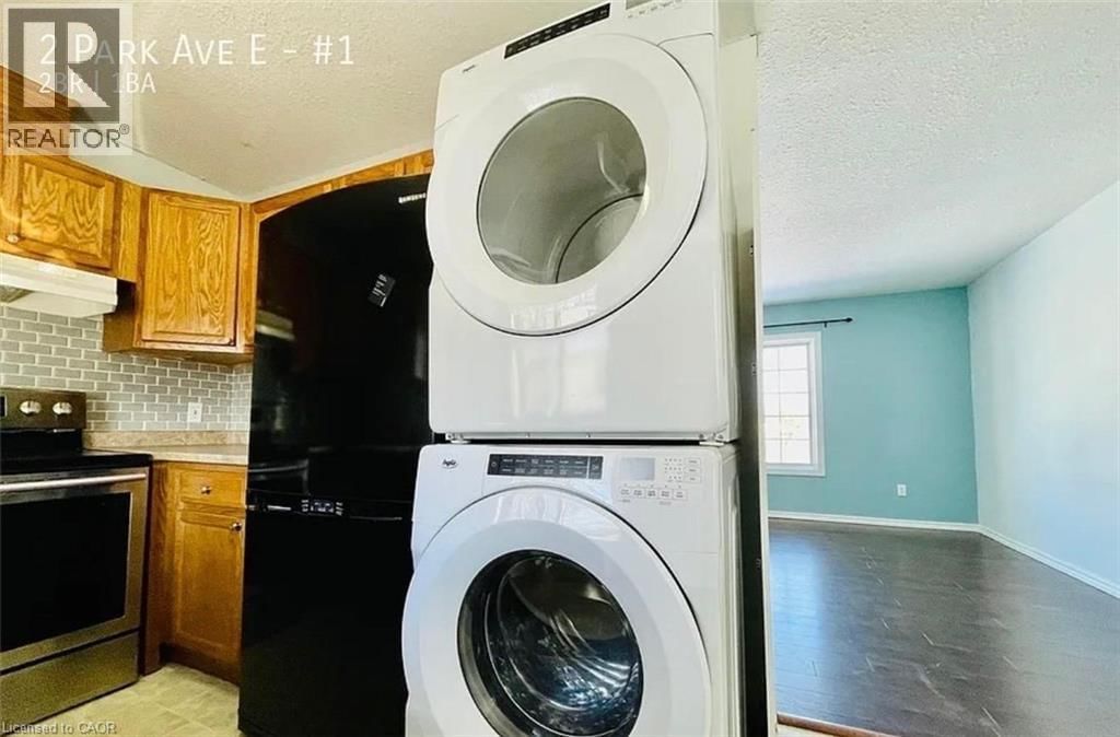 2 PARK AVENUE Image 11